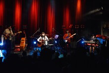 「関取花 “君によく似た人がいる” ツアー」東京・WWW公演の様子。（Photo by Kayoko Yamamoto）