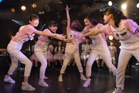 ももいろクローバーZ「コノウタ」をカバーするいぎなり東北産の中学生メンバー。