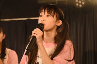 「『俺のネクストガール』で3回連続で歌われりゃ嫌でも覚えるわ！」と川瀬あやめに返す橘花怜。