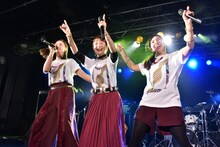 Especiaのラストライブとなったツアー「Especia SPICE Tour」最終公演の様子。