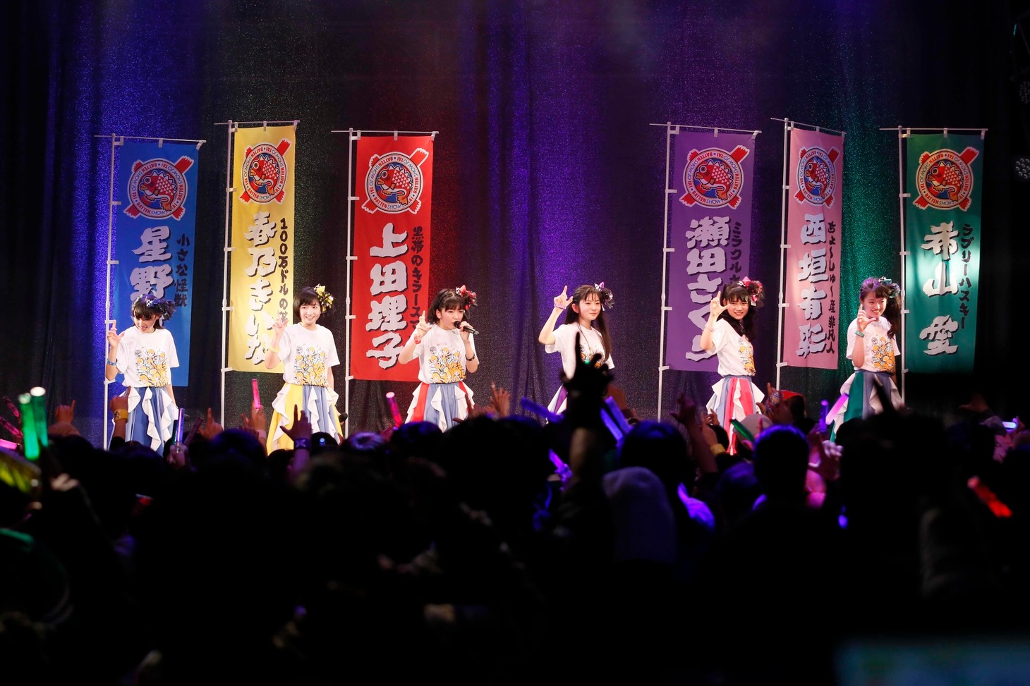 「ばってん少女隊の、田舎娘が四大都市のライブハウスを巡るツアー」DLUM LOGOS公演の様子。（撮影：濱本英介）