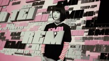 TOWA TEI「REM」のミュージックビデオのワンシーン。