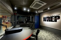 「WREP」スタジオの様子。