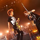 SUGIZO×INORAN、対バンライブDVD発売記念サイン会