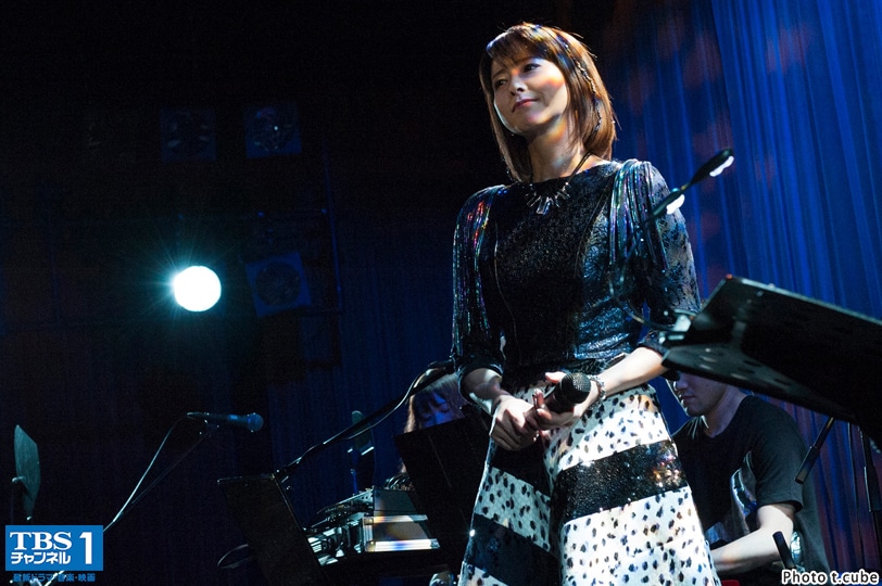 森高千里「HAVE FUN TONIGHT CHISATO MORITAKA」東京・COTTON CLUB公演の様子。