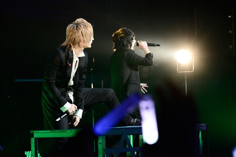 左からまふまふ、そらる。（撮影：小松陽祐［ODD JOB］）