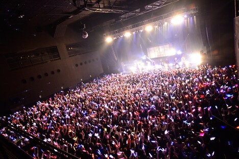 「XYZ TOUR 2017 -DJ Style-」東京公演の様子。（撮影：小松陽祐［ODD JOB］）