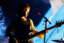 松岡彩（B）（撮影：岡田貴之）