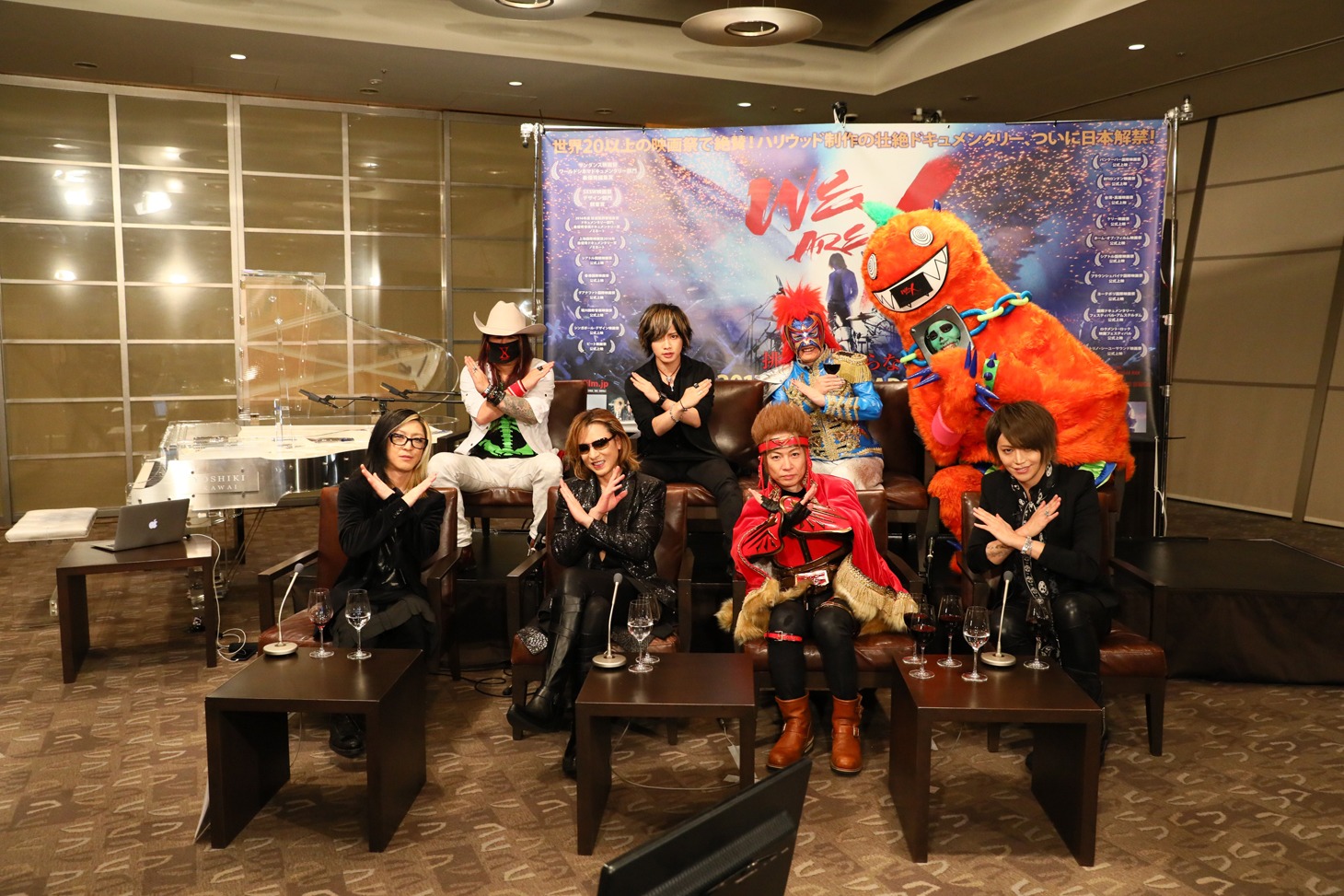 「YOSHIKI CHANNEL」出演者。