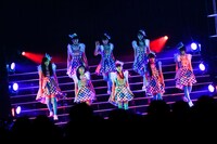 3B junior「3B junior 春の全力レビュー 2017 遥かなるアポロンの彼方へ」東京・EX THEATER ROPPONGI公演の様子。