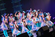 3B junior「3B junior 春の全力レビュー 2017 遥かなるアポロンの彼方へ」東京・EX THEATER ROPPONGI公演の様子。
