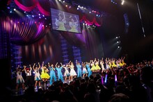 3B junior「3B junior 春の全力レビュー 2017 遥かなるアポロンの彼方へ」東京・EX THEATER ROPPONGI公演の様子。