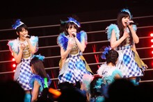 左から中村優、小田垣陽菜、奥澤レイナ。