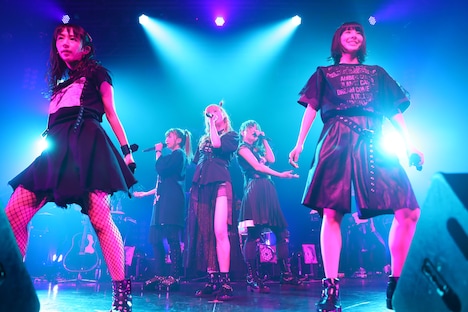 Q'ulle（写真提供：エイベックス）