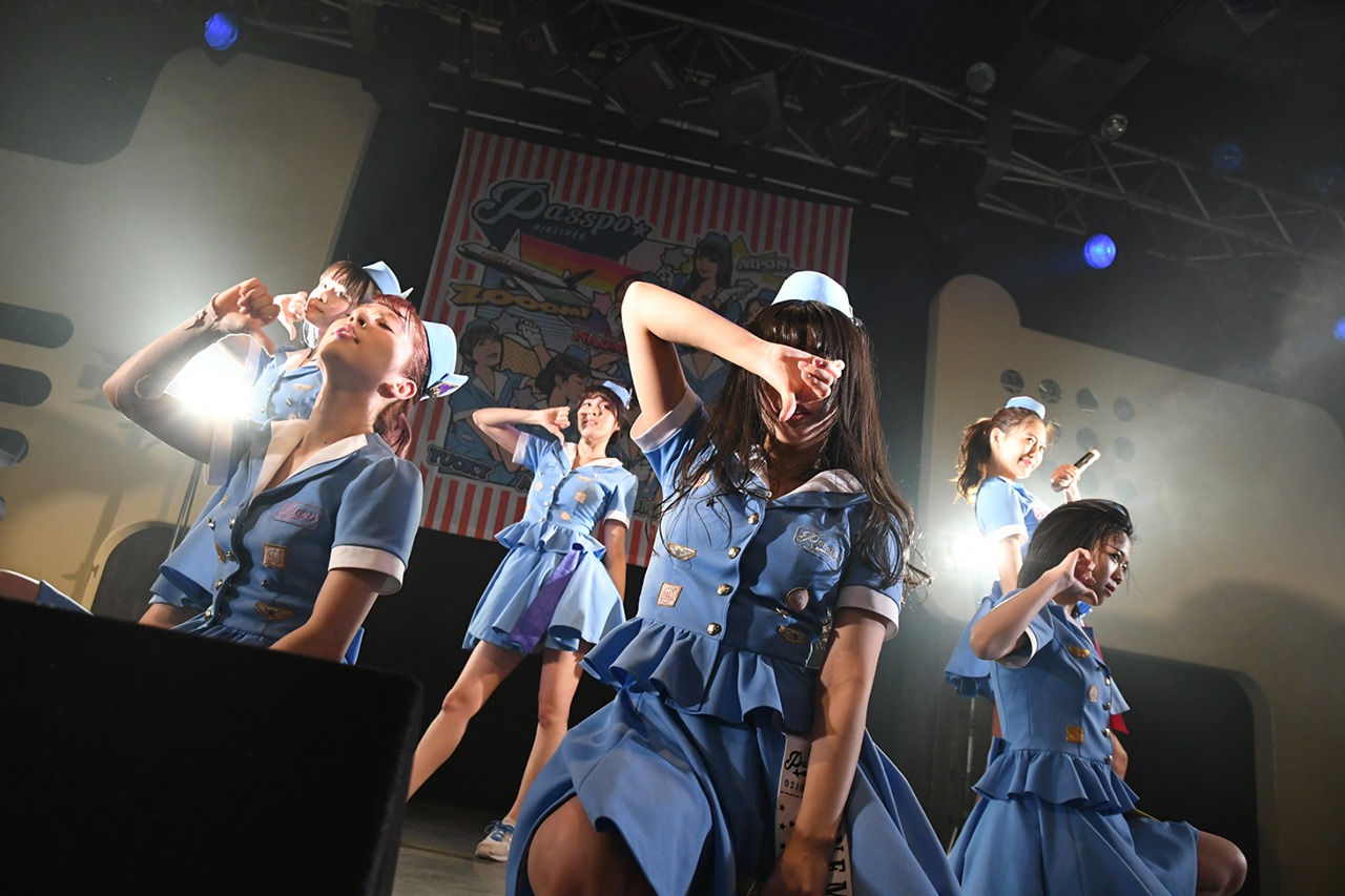 PASSPO☆「PASSPO☆歌って踊って奏でるツアー」duo MUSIC EXCHANGE公演第2部の様子。（撮影：古川朋久）