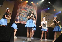 PASSPO☆「PASSPO☆歌って踊って奏でるツアー」duo MUSIC EXCHANGE公演第2部の様子。（撮影：古川朋久）