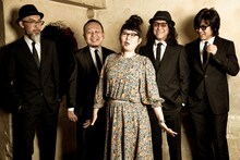 ブルーズ・ザ・ブッチャーとうつみようこ。（Photo by Wataru Umeda）