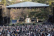 「水樹奈々 出雲大社御奉納公演~月花之宴~」のワンシーン。(撮影:上飯坂一)