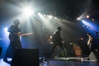 ウソツキ「USOTSUKA NIGHT 創世記-ジェネシス- ～ウソツキが生まれた日～」の様子。（撮影：山野浩司）