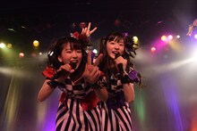 左から上田理子、瀬田さくら。