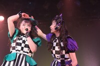 左から希山愛、瀬田さくら。