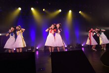 ばってん少女隊「ばってん少女隊の、田舎娘が四大都市のライブハウスを巡るツアー」LIQUIDROOM公演の様子。