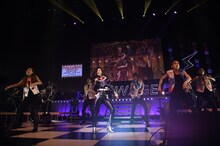 倉木麻衣「Mai Kuraki Live Project 2017 “SAWAGE☆LIVE”」最終公演の様子。