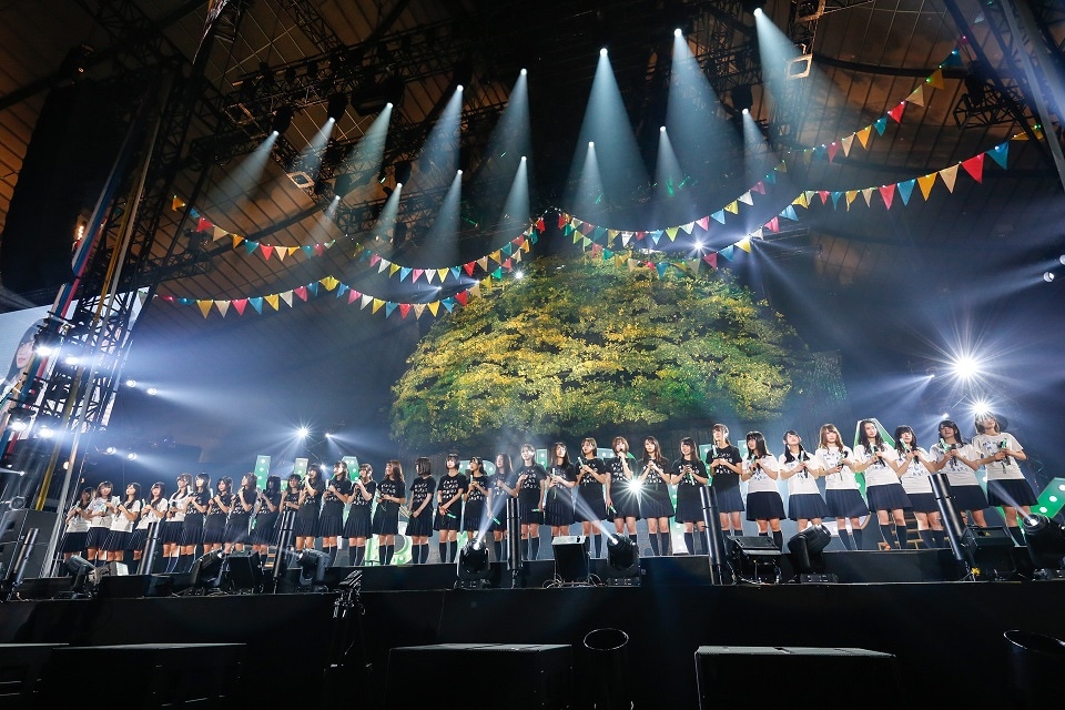 横1列に並んだ欅坂46＆けやき坂46。（提供：SONY MUSIC RECORDS）