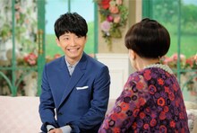 「徹子の部屋」出演時の星野源。(c)テレビ朝日