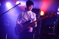 穴見真吾（B, Cho）（撮影：安藤みゆ）