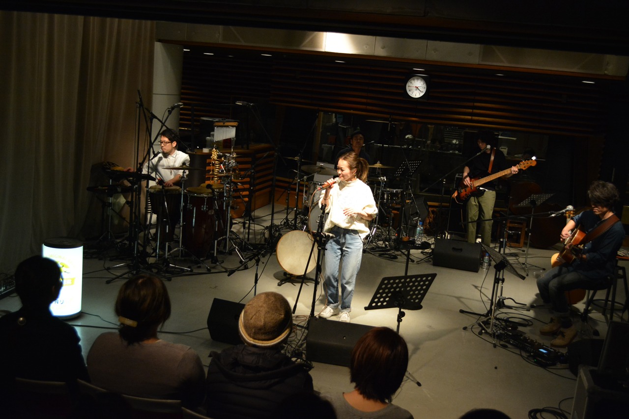 NakamuraEmiが出演した「KIRIN BEER "Good Luck" LIVE」公開生放送の様子。（写真提供：TOKYO FM）
