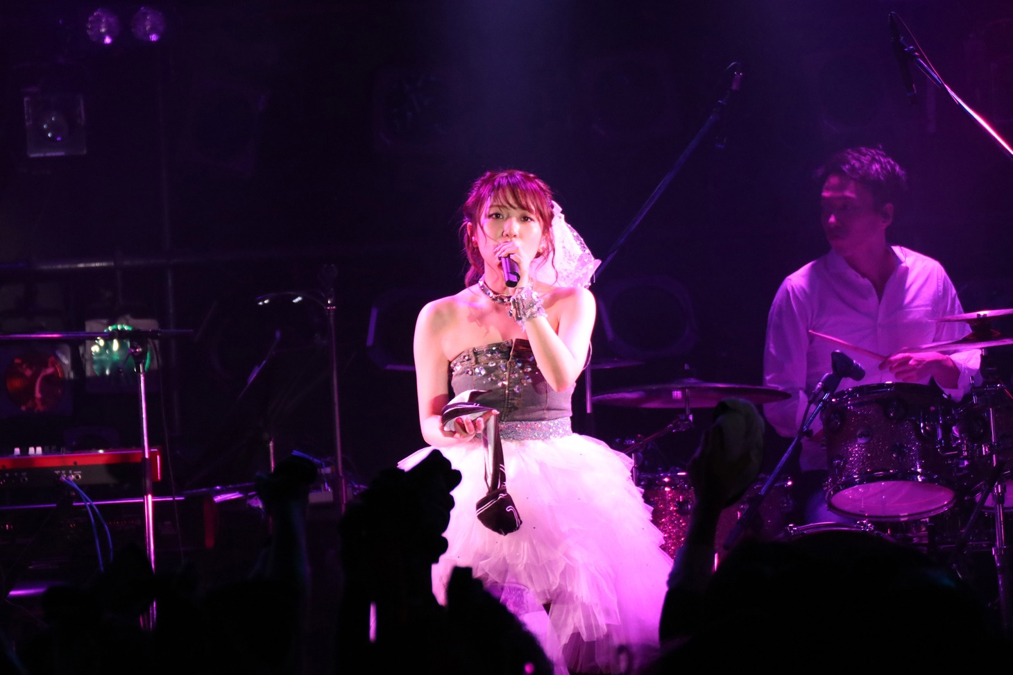 高橋みなみ「Minami Takahashi 26th Birthday Live 2017 ▽199104080127▽26▽」の様子。