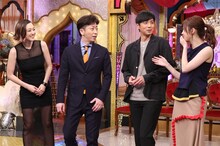 左からSHELLY、後藤輝基、徳井義実、指原莉乃。