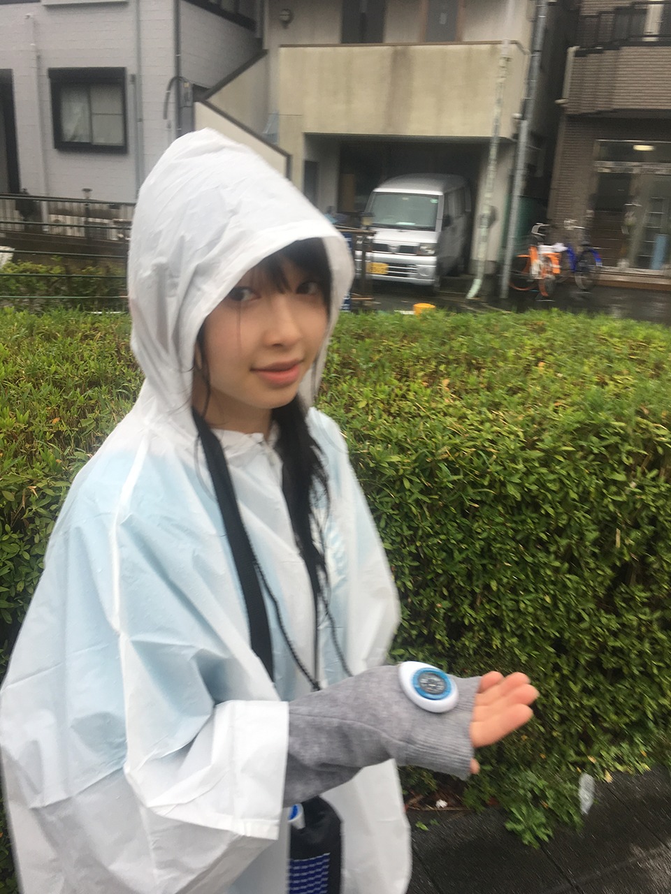 コンパスを持ってゴールを目指す辻野かなみ。（提供：スターダストプロモーション）