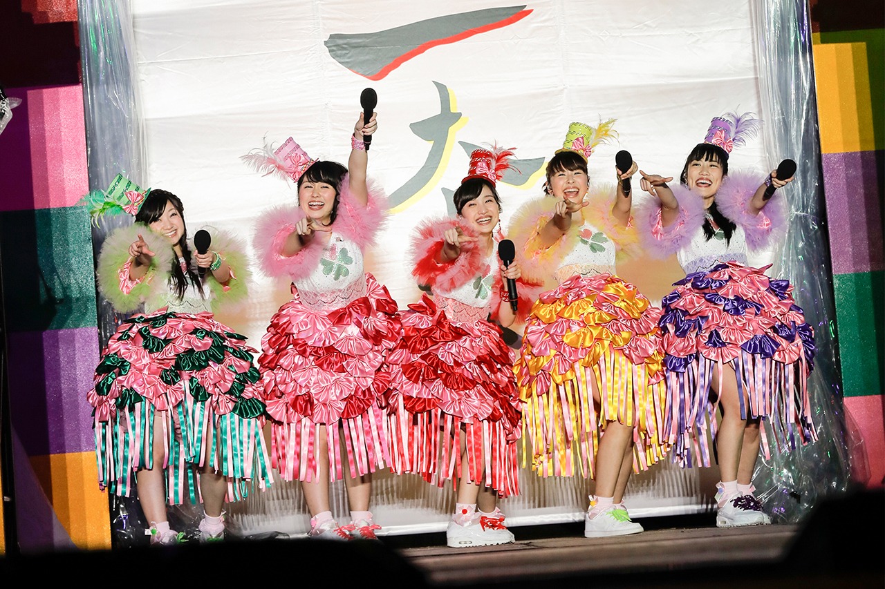 「ももクロ春の一大事2017 in 富士見市～笑顔のチカラつなげるオモイ～」4月8日公演のももいろクローバーZ。（Photo by HAJIME KAMIIISAKA+Z）