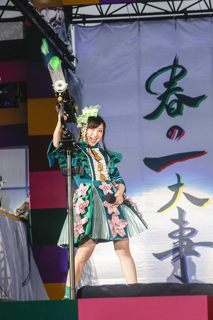「ももクロ春の一大事2017 in 富士見市～笑顔のチカラつなげるオモイ～」4月8日公演より有安杏果。（Photo by HAJIME KAMIIISAKA+Z）