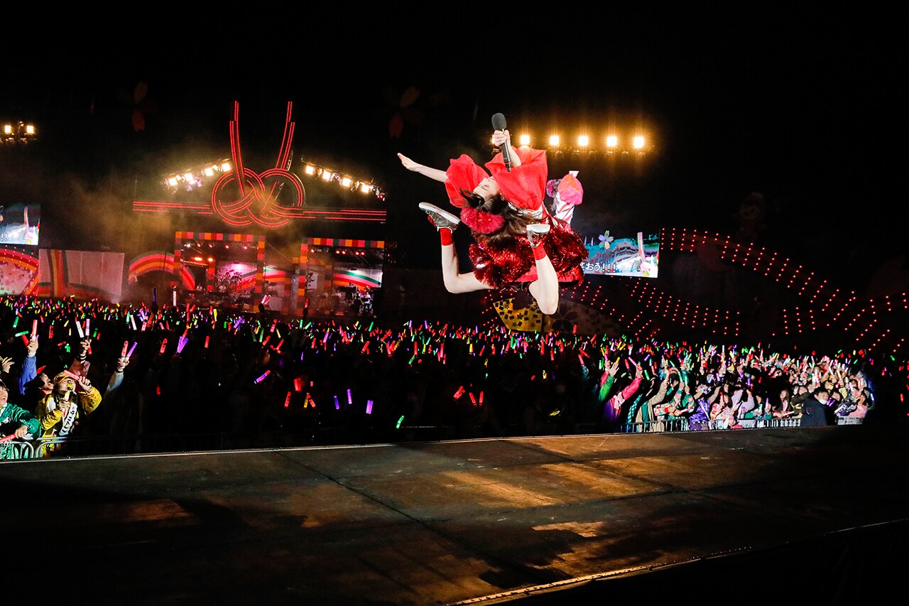 momoirocloverz_live0409_13.jpg