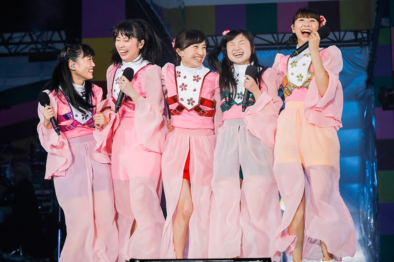 ももいろクローバーZ（Photo by HAJIME KAMIIISAKA+Z）