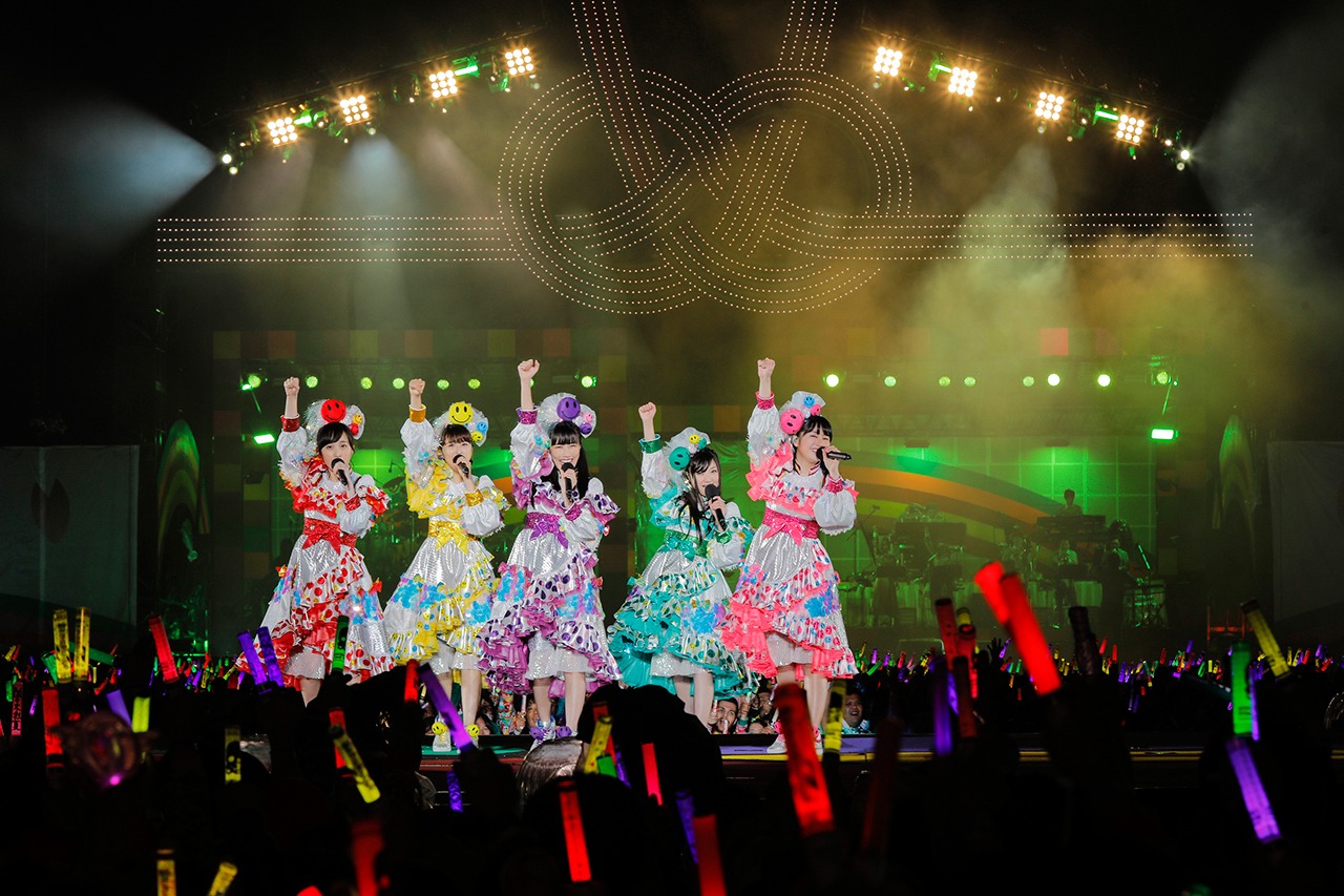 ももいろクローバーZ（Photo by HAJIME KAMIIISAKA+Z）