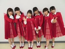 左から宮島亜弥、荻野由佳、加藤美南、北原里英、西潟茉莉奈、奈良未遥。(c)AKS