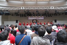 NGT48「デビューシングル『青春時計』発売記念 ミニ握手会」大阪・あべのキューズモール公演の様子。(c)AKS