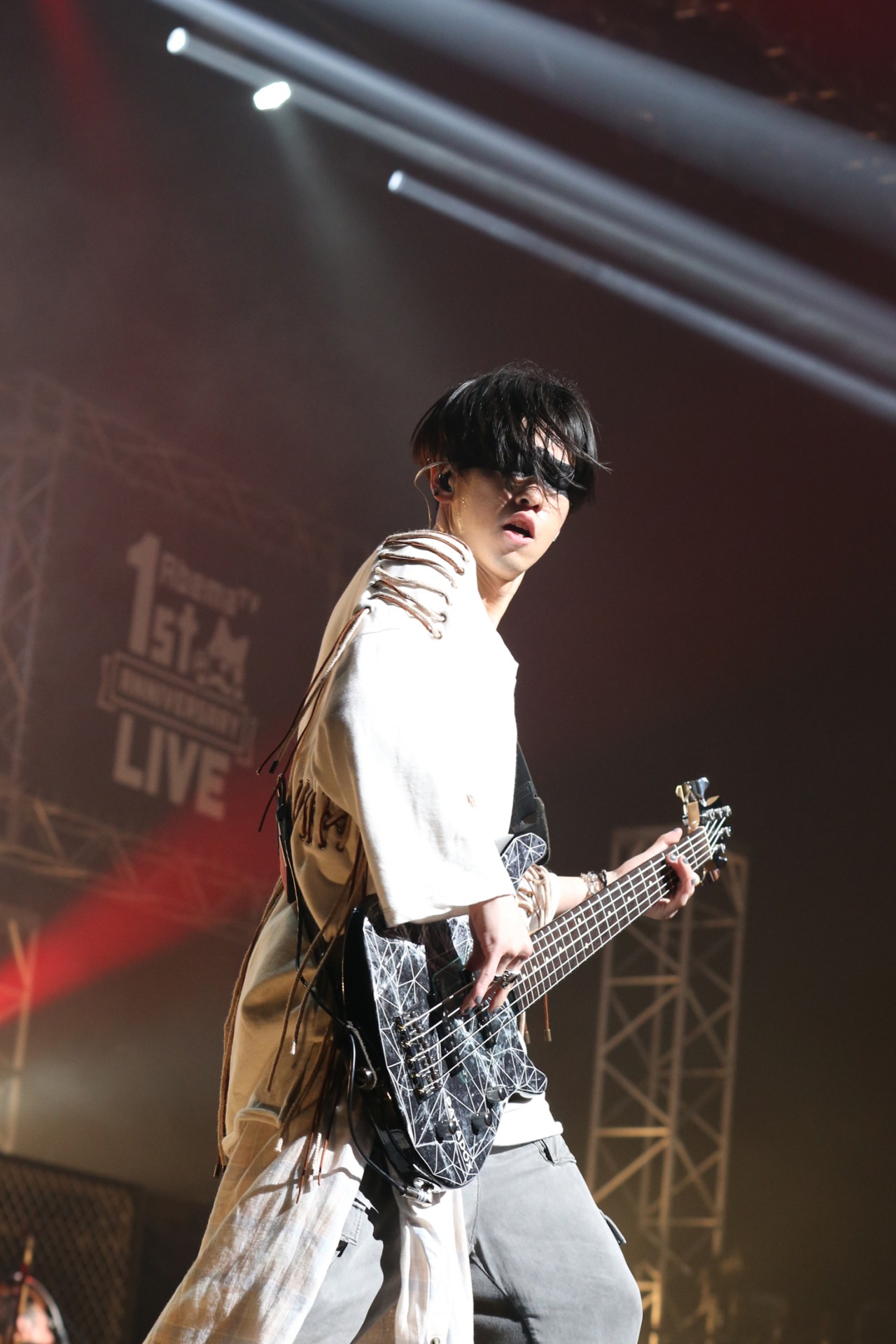 MOMIKEN（B） (c) AbemaTV 1st ANNIVERSARY LIVE