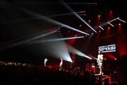 「AbemaTV 1st ANNIVERSARY LIVE」SPYAIRのライブの様子。 (c) AbemaTV 1st ANNIVERSARY LIVE