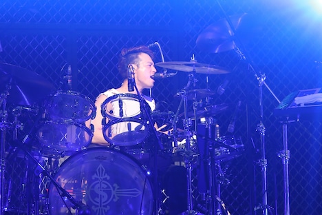 KENTA（Dr） (c) AbemaTV 1st ANNIVERSARY LIVE