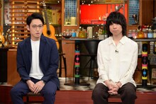 左からいしわたり淳治、尾崎世界観（クリープハイプ）。 (c)テレビ朝日