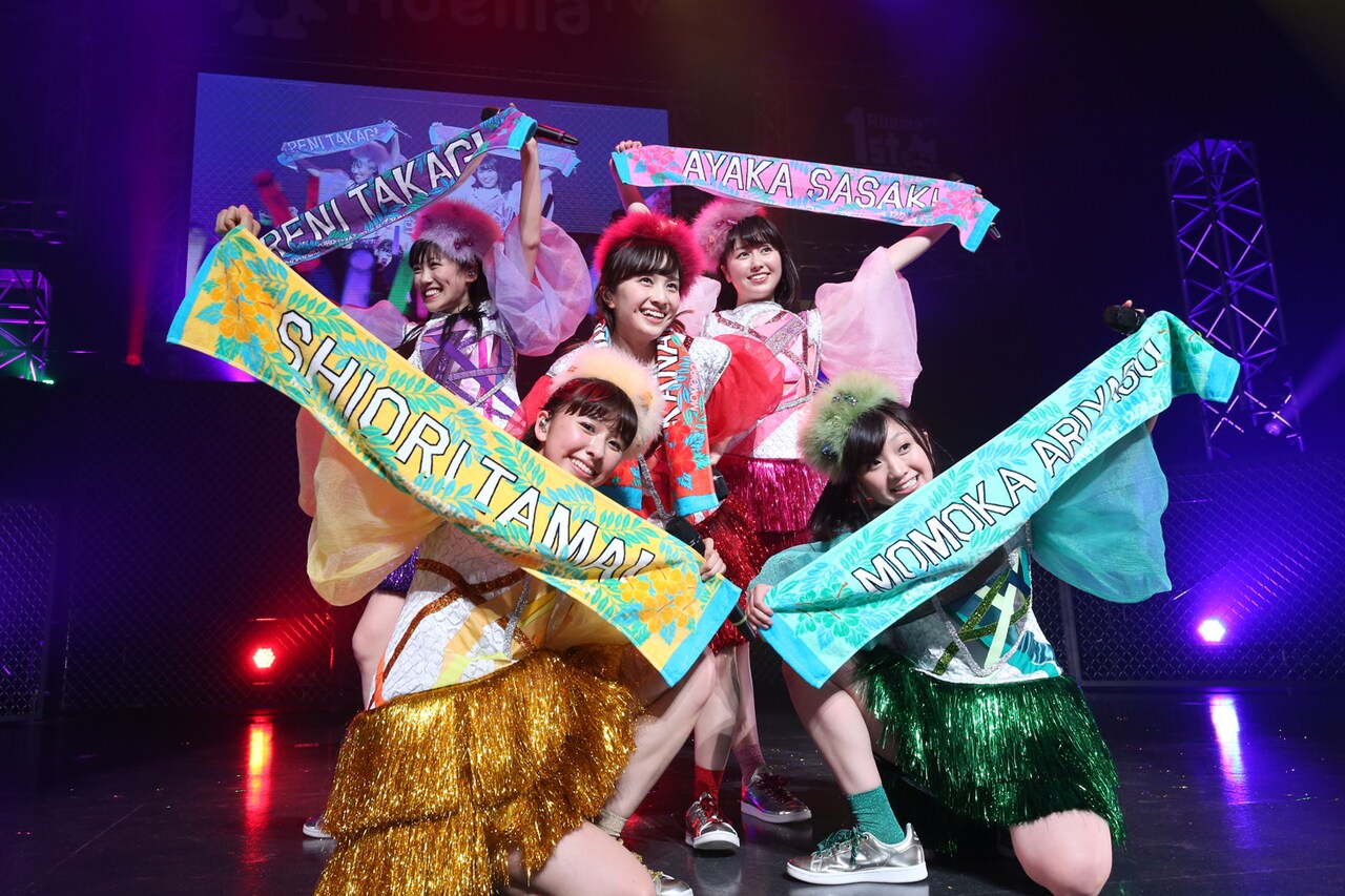 ももクロ、ツインテール姿で3年ぶり担当カラー交換ライブ - 音楽ナタリー