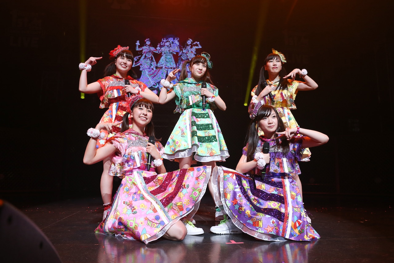 ももクロ、ツインテール姿で3年ぶり担当カラー交換ライブ - 音楽ナタリー