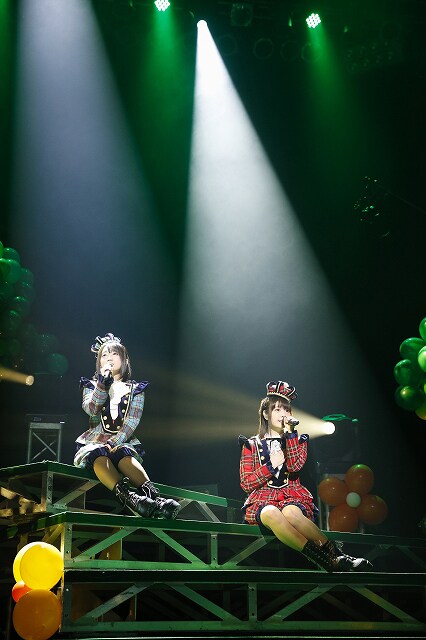 「petit milady 3rd LIVE 小さな淑女と森の愉快な仲間たち～ムッチュ☆森へ還る～」の様子。