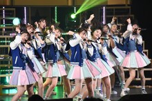 HKT48「HKT48 春の関東ツアー2017～本気のアイドルを見せてやる～」東京・NHKホール公演の様子。