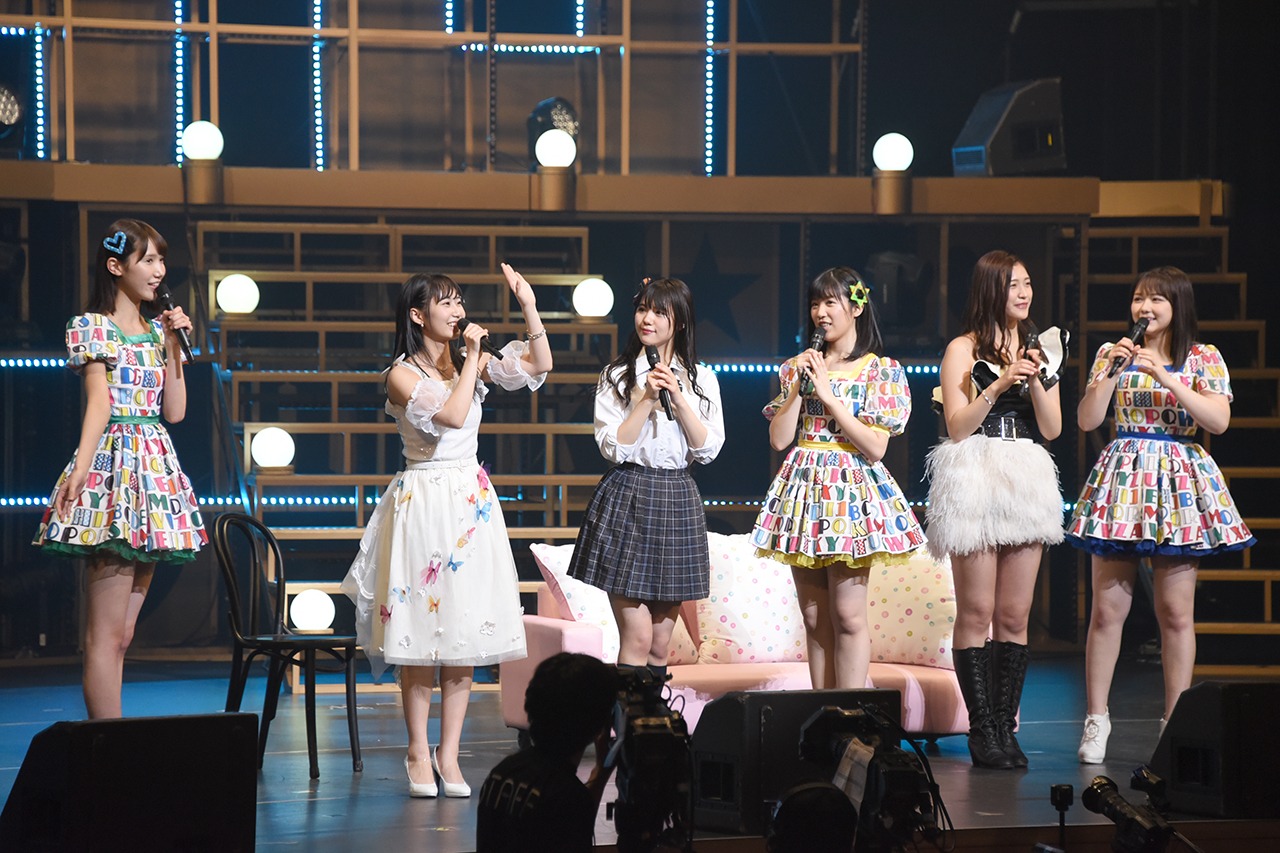 昨年のAKB選抜総選挙でランキング圏外だったメンバーによるトークコーナーの様子。